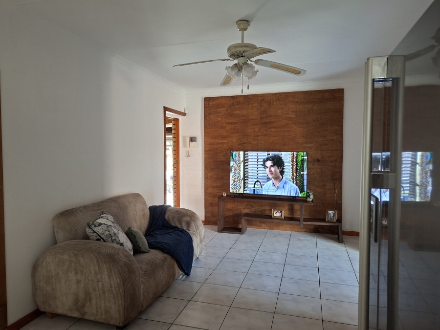 To Let 2 Bedroom Property for Rent in Strelitzia Park Eastern Cape